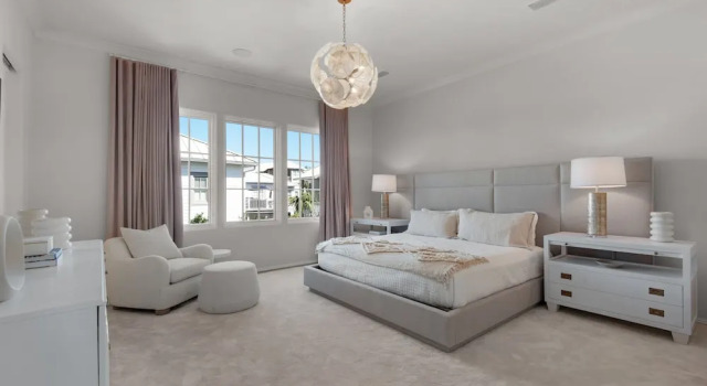 Коттедж Verisun 40 Elysee Court 5 Bedroom Home by RedAwning