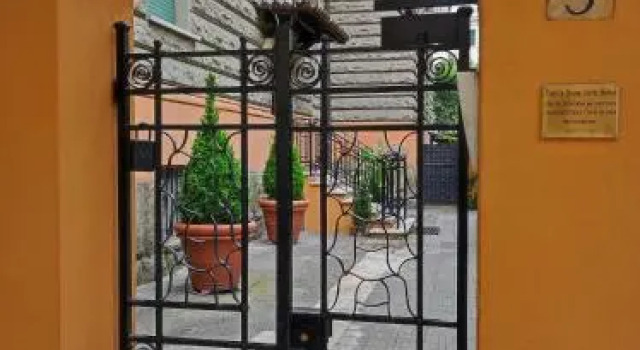 B&B Tuccis House, Забронировать Отель Отели Рима 3 звезды, рядом с Станция метро Manzoni, 3*
