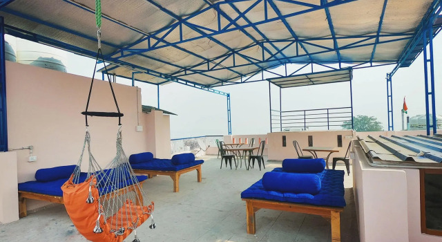 Live Free Hostel