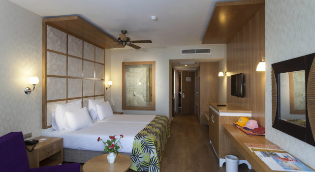 Defne Defnem, Rezerwuj Hotel Hotele w Side Coast z basenem, Basen