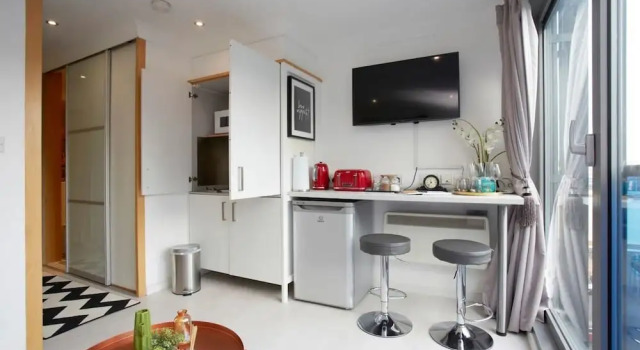 1 Bedroom Apartment, Leeds Stunning & Cosy Find!, Varaa Huoneisto Asunnot kohteessa Merseyside, Huoneisto