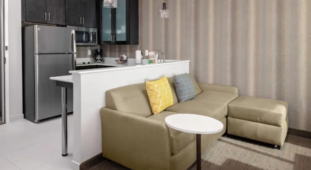 Четырёхместный люкс c 1 комнатой Residence Inn by Marriott Phoenix Mesa East