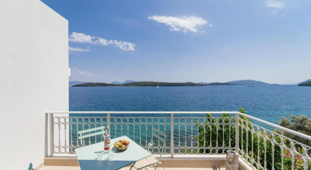Lefkada Blue Luxury Apartments, Perigiali A6 top floor
