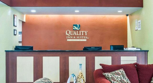 Quality Inn & Suites Kansas City I-435N Near Sports Complex, Prenota Hotel Hotel economici a Kansas