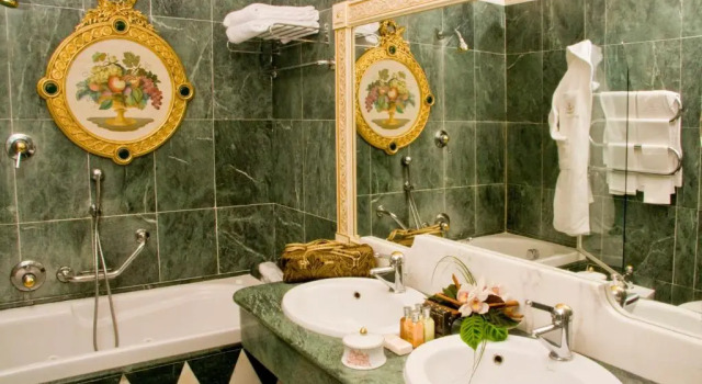 Двухместный номер с видом на озеро Grand Hotel des Iles Borromées & SPA