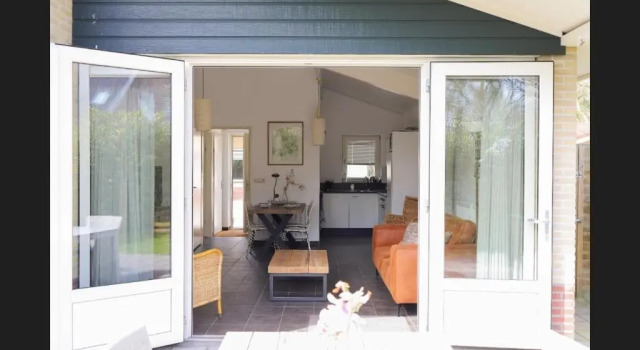 Huinerhofje 2 - Vrijstaand met grote omheinde tuin, rust, privacy en nabij bossen, Reserva ahora Hotel Putten Veluwe