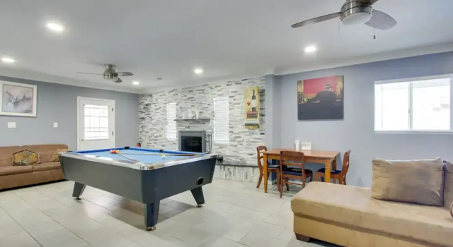 Ultimate Phoenix Group Getaway: Patio + Pool!, Забронировать Дом для отпуска Финикс 