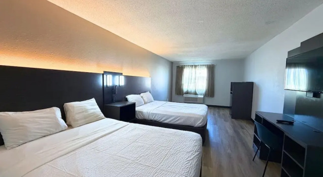 Четырёхместный номер Deluxe Motel 6 Elkhart, IN