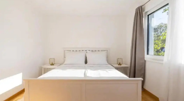 Near Lake Fully Furnished Beautiful Apartment, Rezervasyon Daire Viyana otoparklı oteller, Donauzentrum yakınında, Otopark