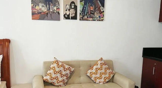 Номер Comfort Serena's House - Manila
