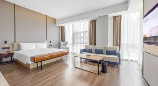 Люкс с красивым видом из окна Atour Hotel (Shenzhen Guangming New Town Phoenix City Metro Station)