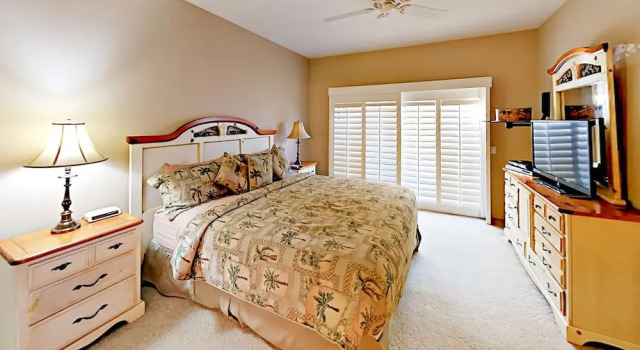 Oak Tree Condominium 3 Bedrooms 2 Bathrooms Condo