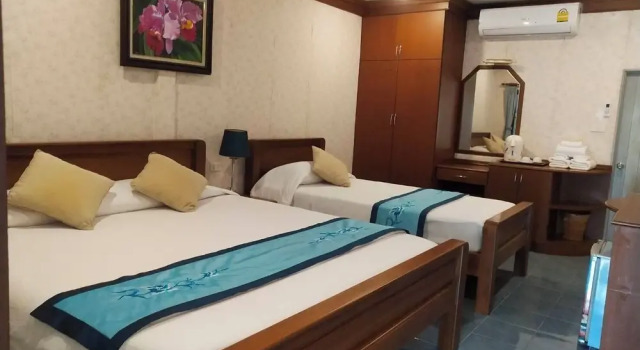Двухместный номер Standard с балконом и с красивым видом из окна Samroiyod Holiday Resort