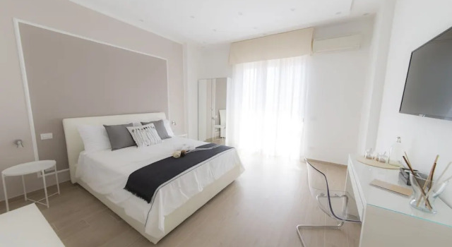 Двухместный номер Deluxe с балконом и с видом на море Chérie B&B - Salerno