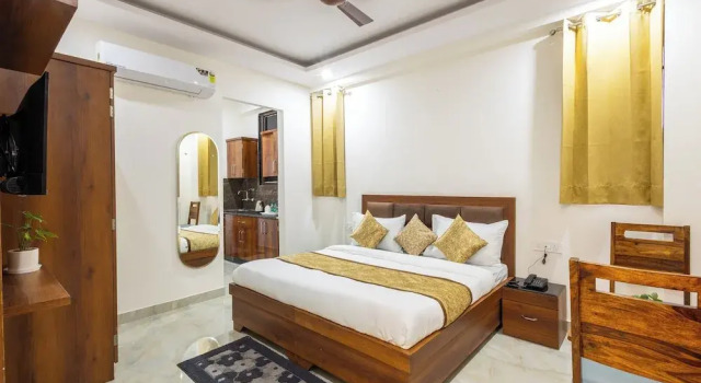 Номер Deluxe Hotel Gill Comfort Inn - Close to MEDANTA, ARTEMIS AND FORTIS HOSPITAL