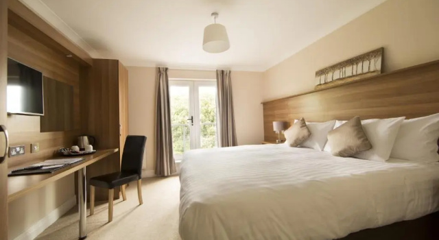 Двухместный номер Standard Riverside Hotel
