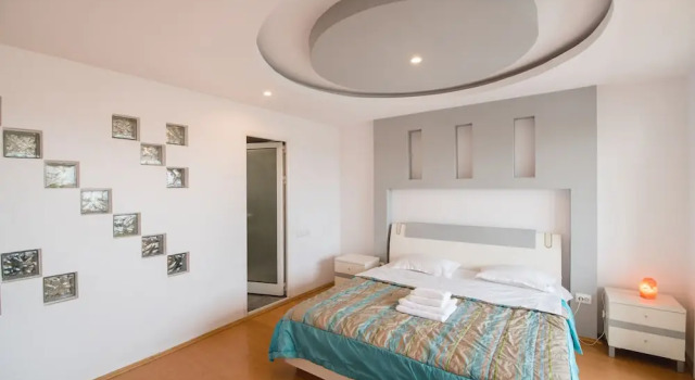 Nicopole Apartment