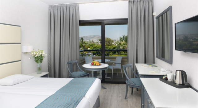 Palm Beach Hotel & Bungalows, Book Hotel Larnaka Larnaca Region