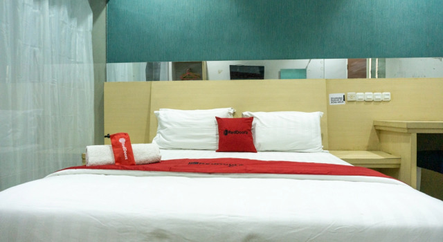 RedDoorz @ Lingkar Luar Street Maumere