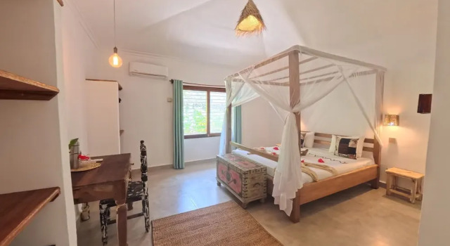 Бунгало Comfort Paje By Night Bungalows