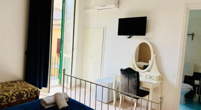 Трёхместный номер Standard с балконом Hotel Pisa