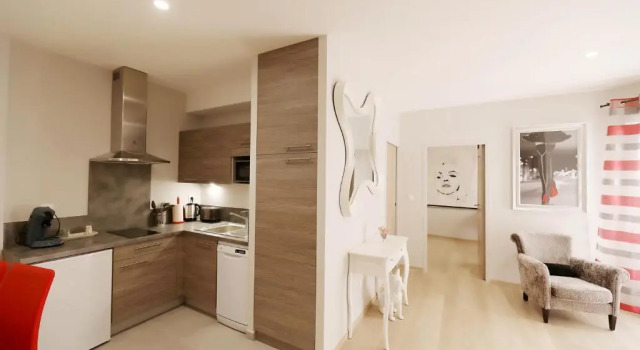 Basement Apartment Le Porta 5