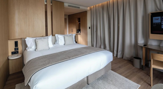 Номер Deluxe Hôtel Horizon Resort Massane & Spa