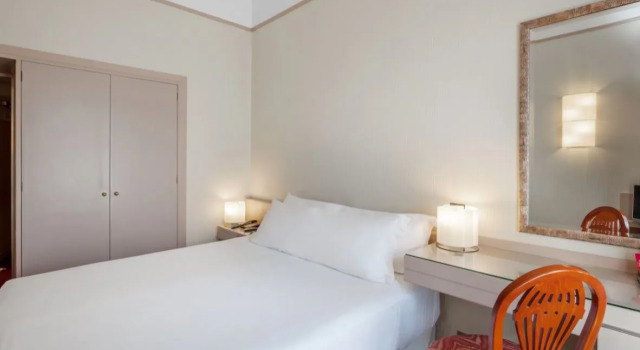 Standard Einzel Zimmer NH Pisa