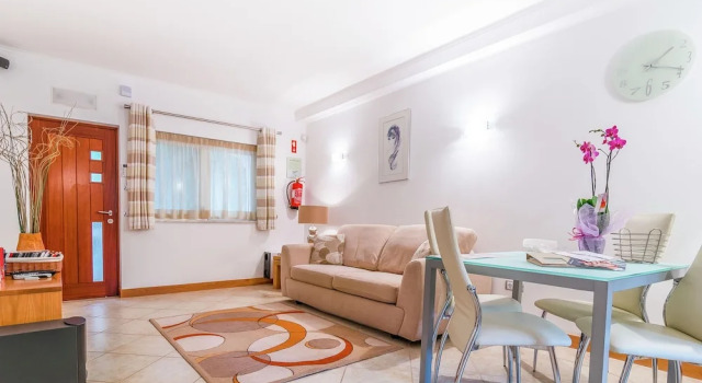 Luxurious Apartment in Lagos with Swimming Pool & Hot Tub, Varaa Huoneisto Lagos Albufeira