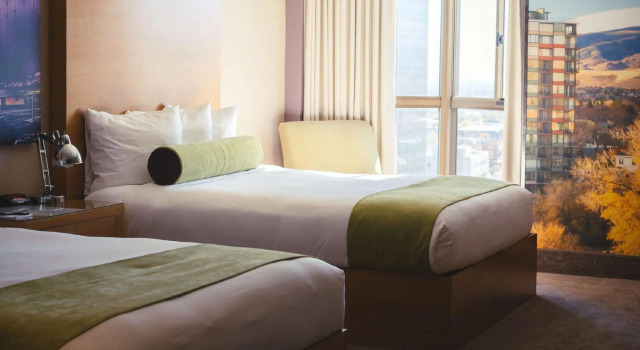 Standard- firedobbelt værelse Whitney Peak Hotel Reno, Tapestry Collection by Hilton