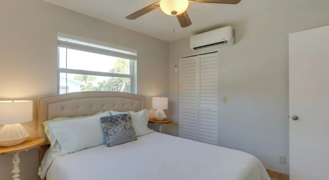 2 Mi to Swim & Shop: Updated North Palm Beach Home, Rezerwuj Apartament North Palm Beach Palm Beach County