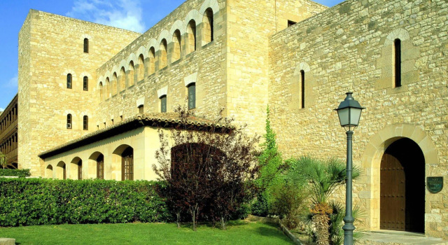 Parador de Tortosa, Забронировать Отель Отели Тортоса с парковкой, Парковка