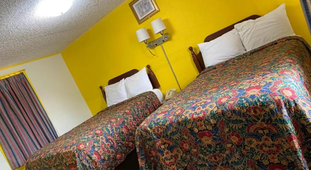 Четырёхместный номер Standard Madill Inn