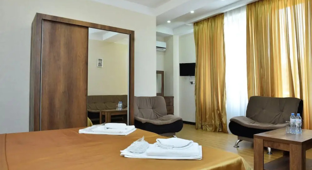 Dream Sky Hotel, Забронировать Отель Отели Сабуртало с завтраком, Завтраки