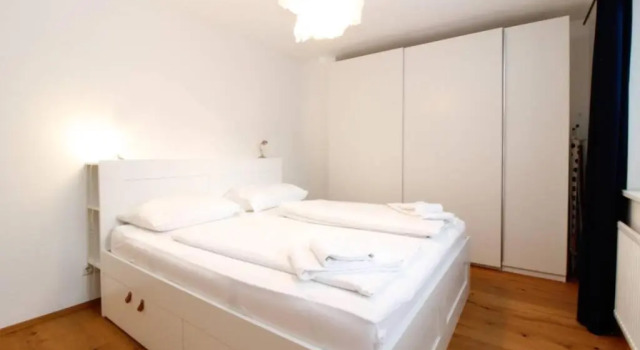 MODERN spacious, 2 BEDROOM, FREE PARKING, Rezerwuj Apartament Hotele w Wiedeń z parkingiem, Parking