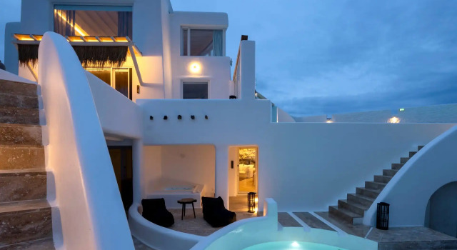 Люкс с 3 комнатами White Stone Mykonos Hotel