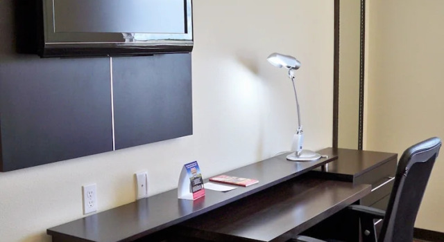 Двухместный номер Deluxe Red Roof Inn & Suites Beaumont