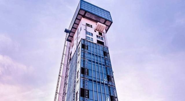 Sky Tower Suite