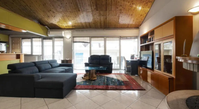 Апартаменты Lovely 150sqm maisonette with an attic in Larissa