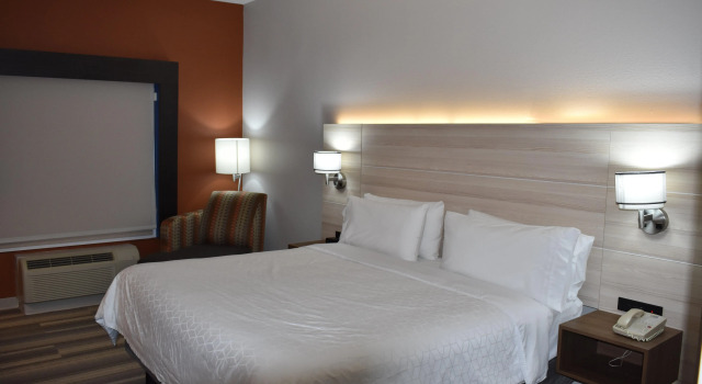 Holiday Inn Express Hotel & Suites McPherson, an IHG Hotel, Réserver Hôtel McPherson Kansas
