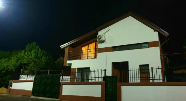 House On The Lake, Rezerwuj Dom wakacyjny Hotele w Ilfov z parkingiem, Parking