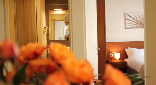 Четырёхместный номер Standard The Originals Boutique, Hotel lOccitan, Aubagne