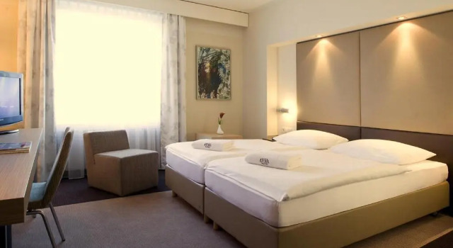 Standard Kahden hengen huone ESTREL Hotel & Convention Center