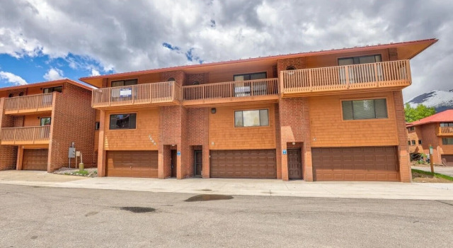 Lagoon  754b 3 Bedroom Townhouse