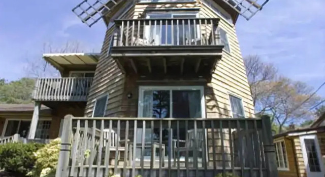 The Hampton Maid