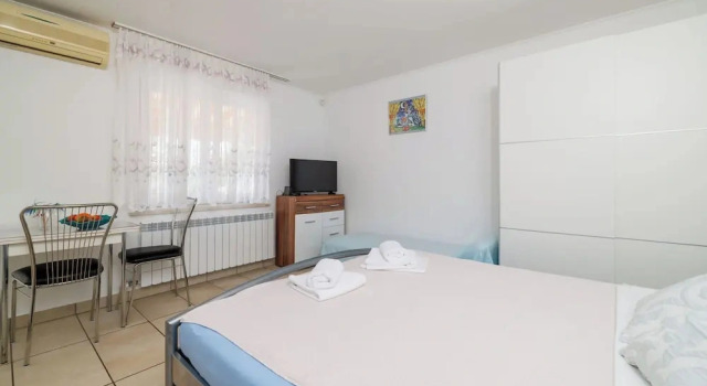 Студия Apartments Carmen