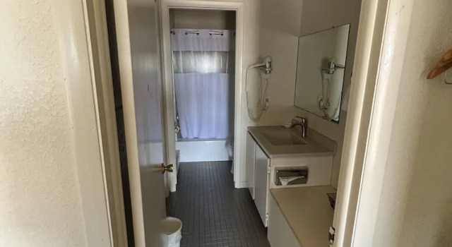 Standard Suite mit Balkon Continental Inn