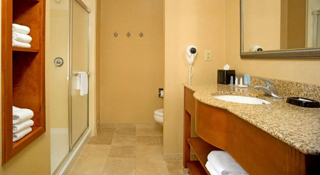 Двухместный номер Standard Hampton Inn & Suites Pittsburgh-Meadow Lands