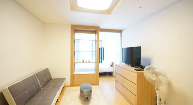 Jamsil Stn & Galleria Palace Apt A