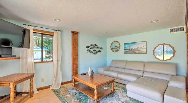 Riverfront Apt w/ Kayak Launch in Dunnellon, Prenota Hotel Dunnellon Florida